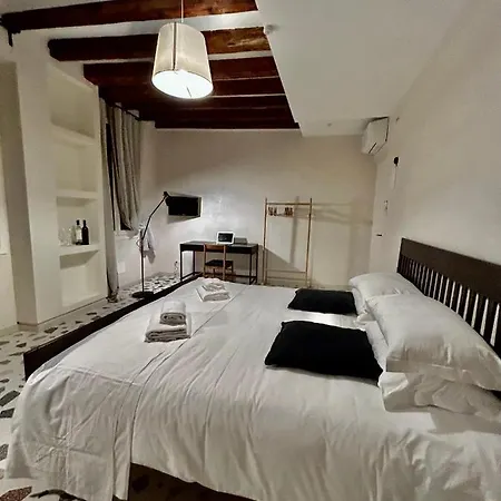 Farini Wi-fi Konukevi 3*