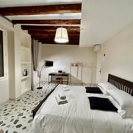 Konukevi Farini Wi-fi 3*