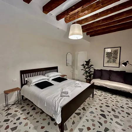 بيت ضيافة Farini Wi-fi 3*