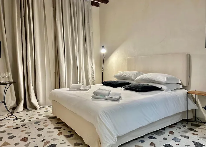 Farini Wi-fi Πανσιόν 3*